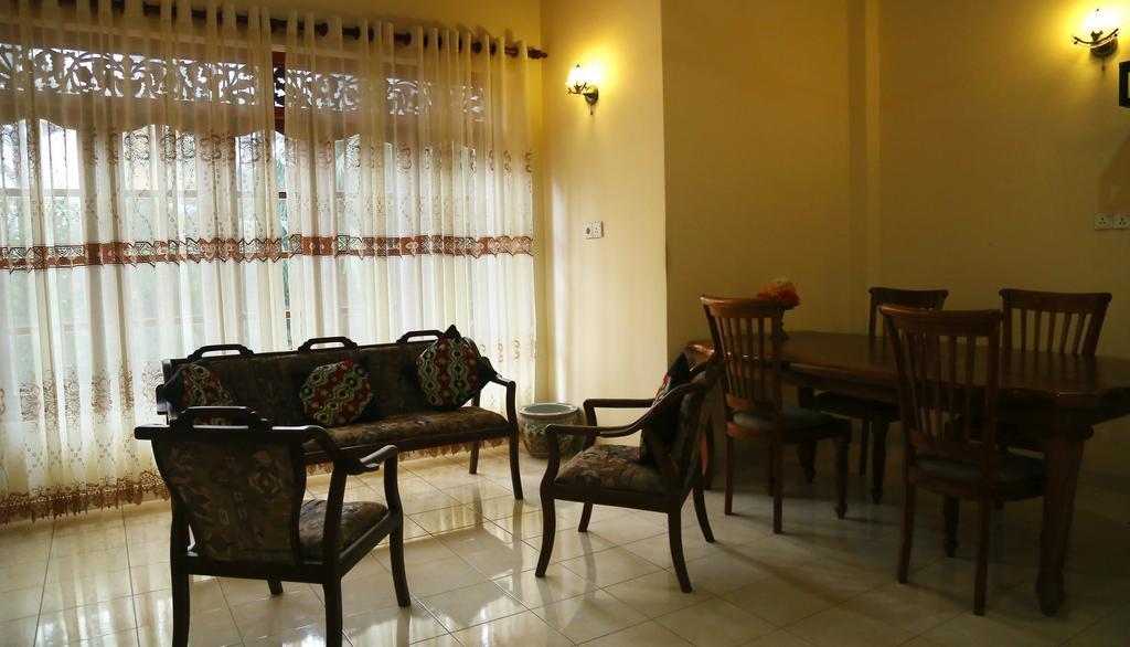 Serenity Villa Hikkaduwa Buitenkant foto