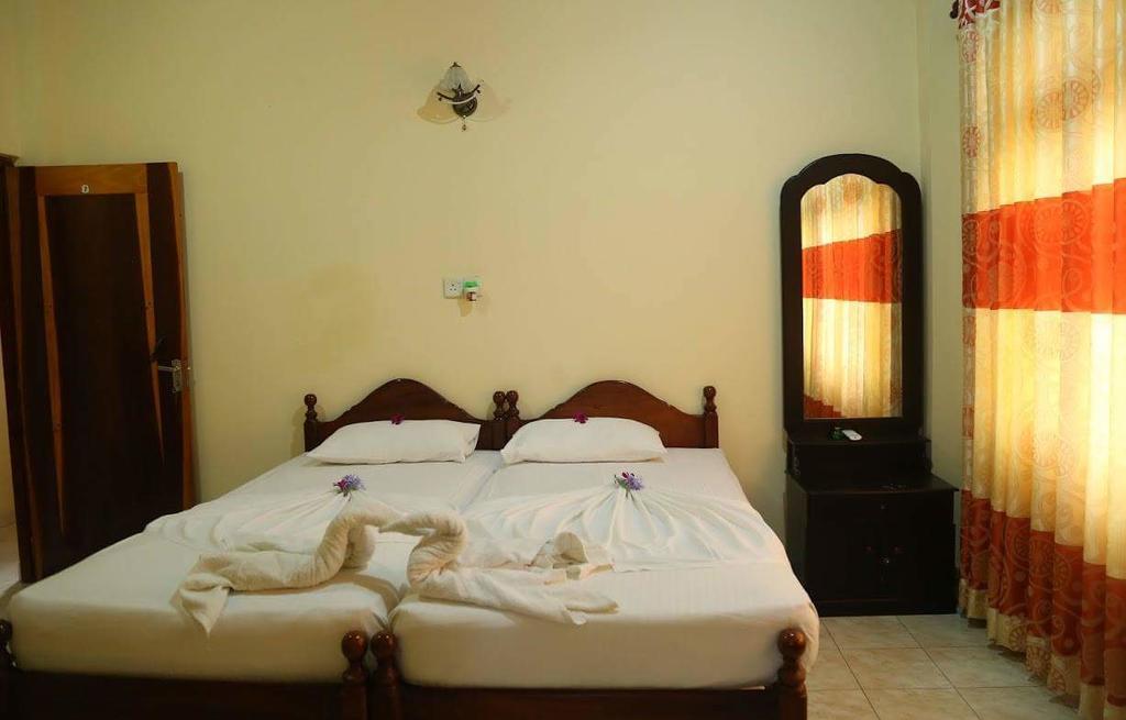 Serenity Villa Hikkaduwa Buitenkant foto
