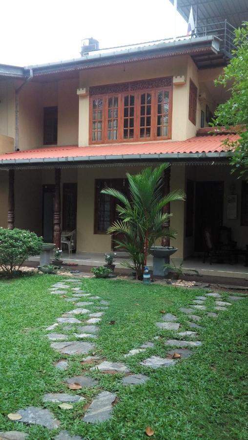 Serenity Villa Hikkaduwa Buitenkant foto
